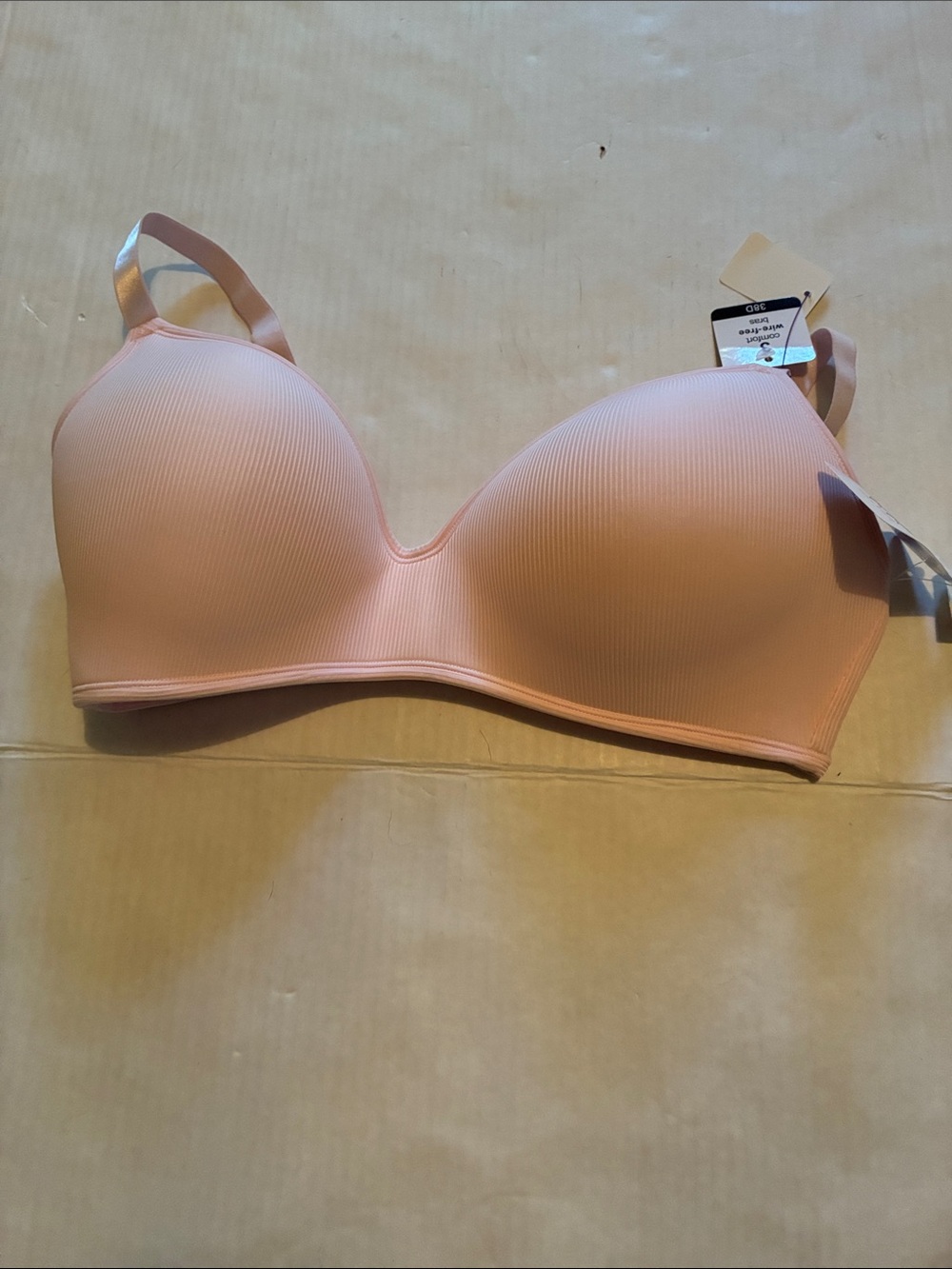 Rene Rof’e Braw NWT Size38D  Comfortable Wireless Bra
